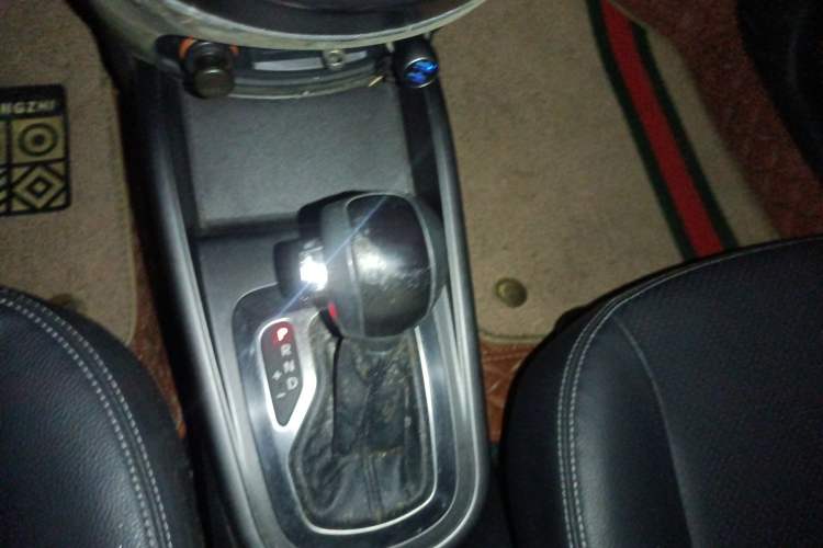 Used Kia Soul 2013 1.6L AT Premium Gear Lever