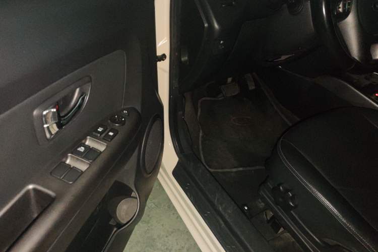 Used Kia Soul 2013 1.6L AT Premium Interior 3