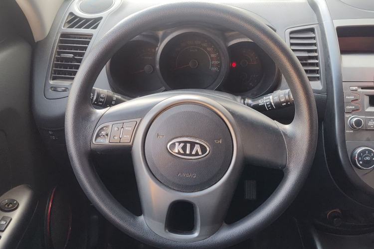 Used Kia Soul 2013 1.6L MT GL Interior 7