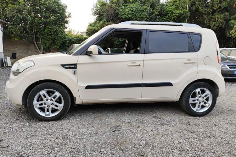 Used Kia Soul 2013 1.6L MT GL Left Side