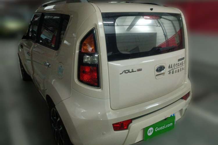 Used Kia Soul 2013 1.6L AT Premium Rear Left 45 Deg