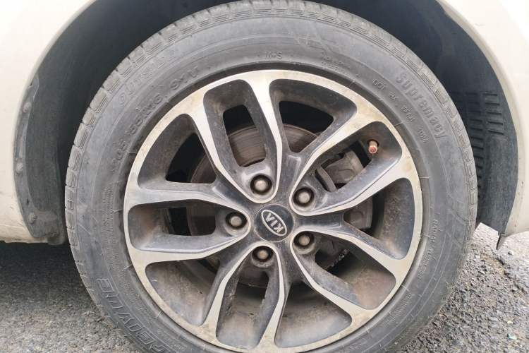 Used Kia Soul 2013 1.6L AT Premium Right Front Wheel Hub