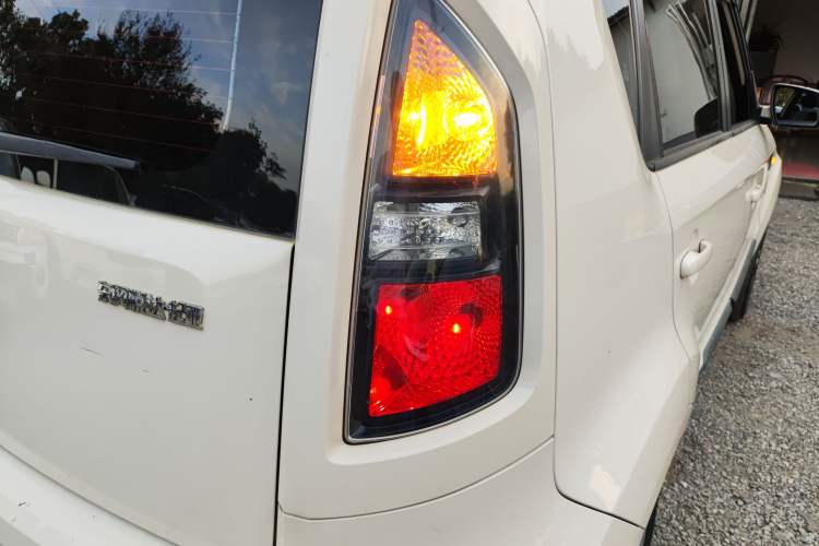 Used Kia Soul 2013 1.6L MT GL Right Rear Taillight