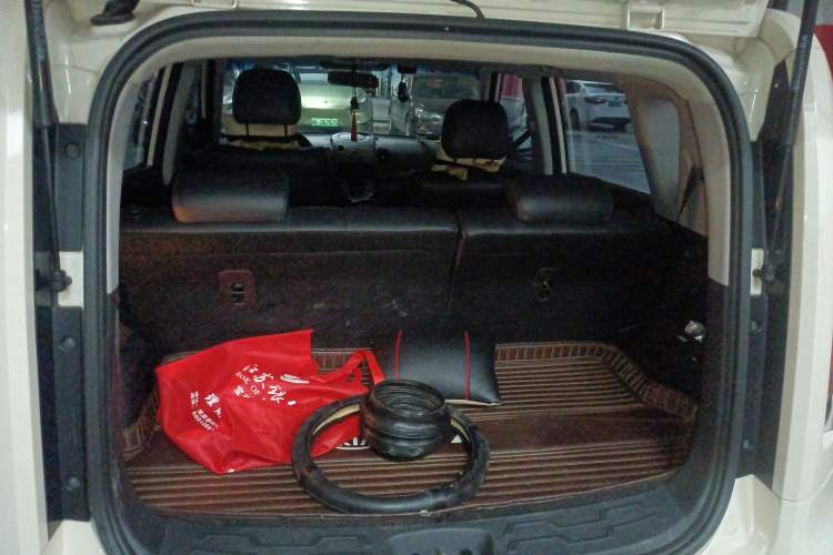 Used Kia Soul 2013 1.6L AT Premium Trunk