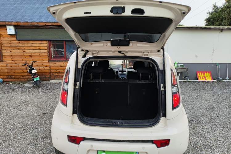 Used Kia Soul 2013 1.6L MT GL Trunk