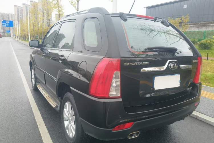 Used Kia Sportage 2013 2.0L Manual Two-Wheel Drive GL Trim Exterior 3