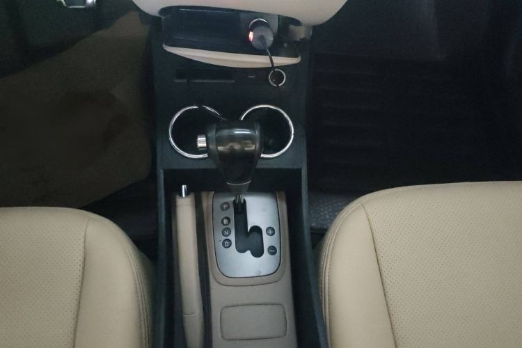 Used Kia Sportage 2013 2.0L Automatic Two-Wheel Drive GL Trim Gear Lever