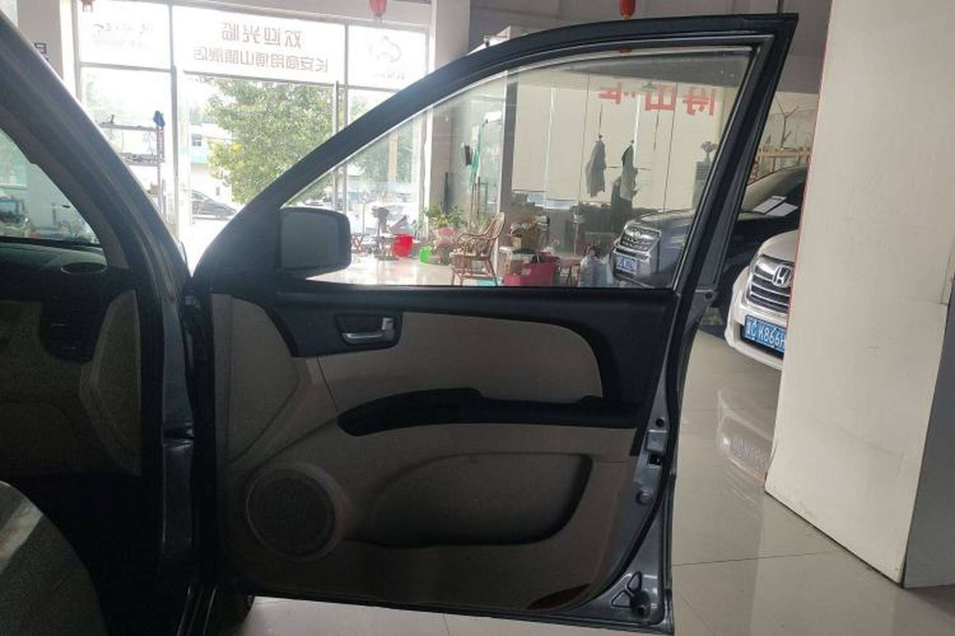 Used Kia Sportage 2013 2.0L Automatic Two-Wheel Drive GL Trim Interior 5