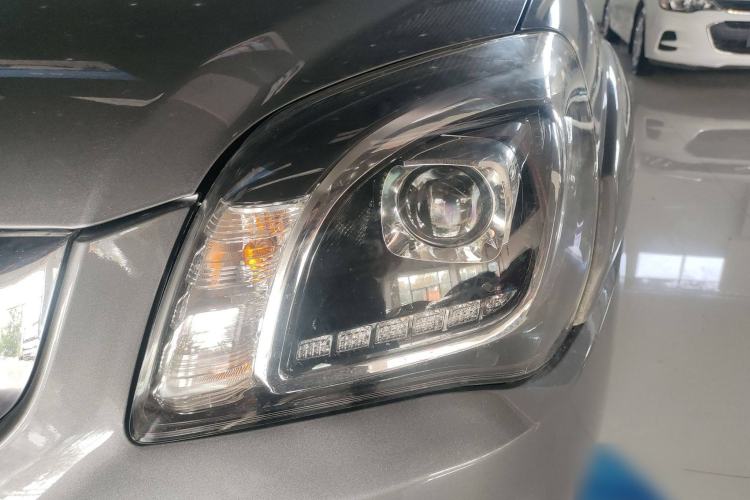 Used Kia Sportage 2013 2.0L Automatic Two-Wheel Drive GL Trim Left Front Headlight