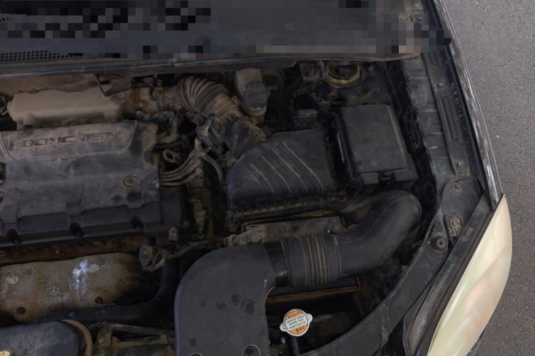 Used Kia Sportage 2007 2.0L Automatic Two-Wheel Drive GL Trim Engine Bay Left