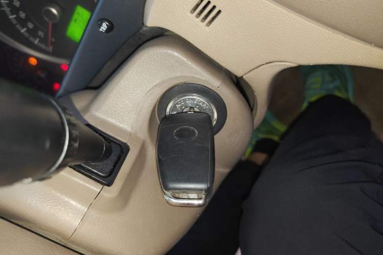 Used Kia Sportage 2007 2.0L Automatic Two-Wheel Drive GL Trim Vehicle Key