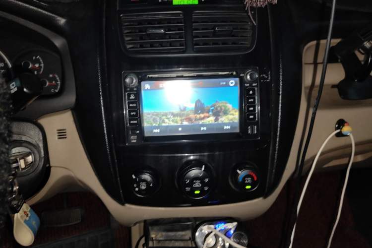 Used Kia Sportage 2007 2.0L Automatic Two-Wheel Drive GL Trim Audio And AC Panel