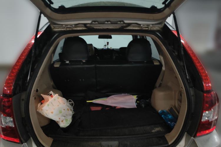 Used Kia Sportage 2007 2.0L Automatic Two-Wheel Drive GL Trim Trunk