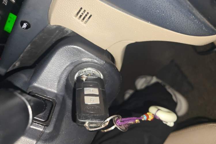 Used Kia Sportage 2007 2.0L Automatic Two-Wheel Drive GLS Vehicle Key