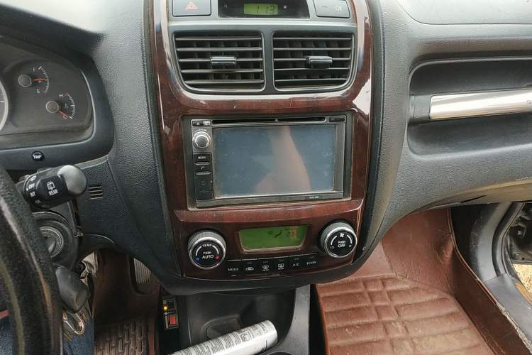 Used Kia Sportage 2009 2.0L Automatic Two-Wheel Drive GLS Audio And AC Panel