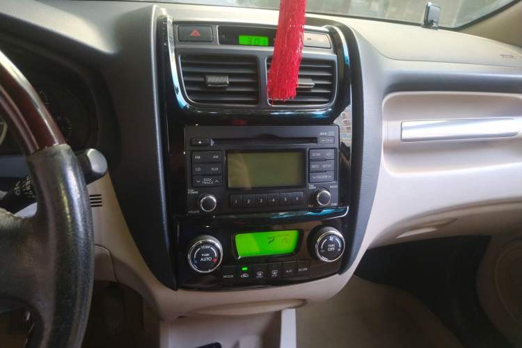 Used Kia Sportage 2009 2.0L Automatic Two-Wheel Drive GLS Audio And AC Panel