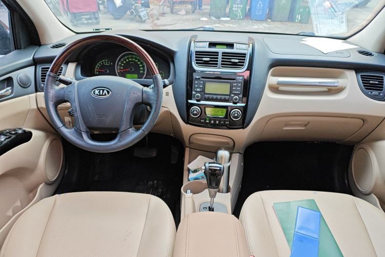 Used Kia Sportage 2009 2.0L Automatic Two-Wheel Drive GLS Center Console