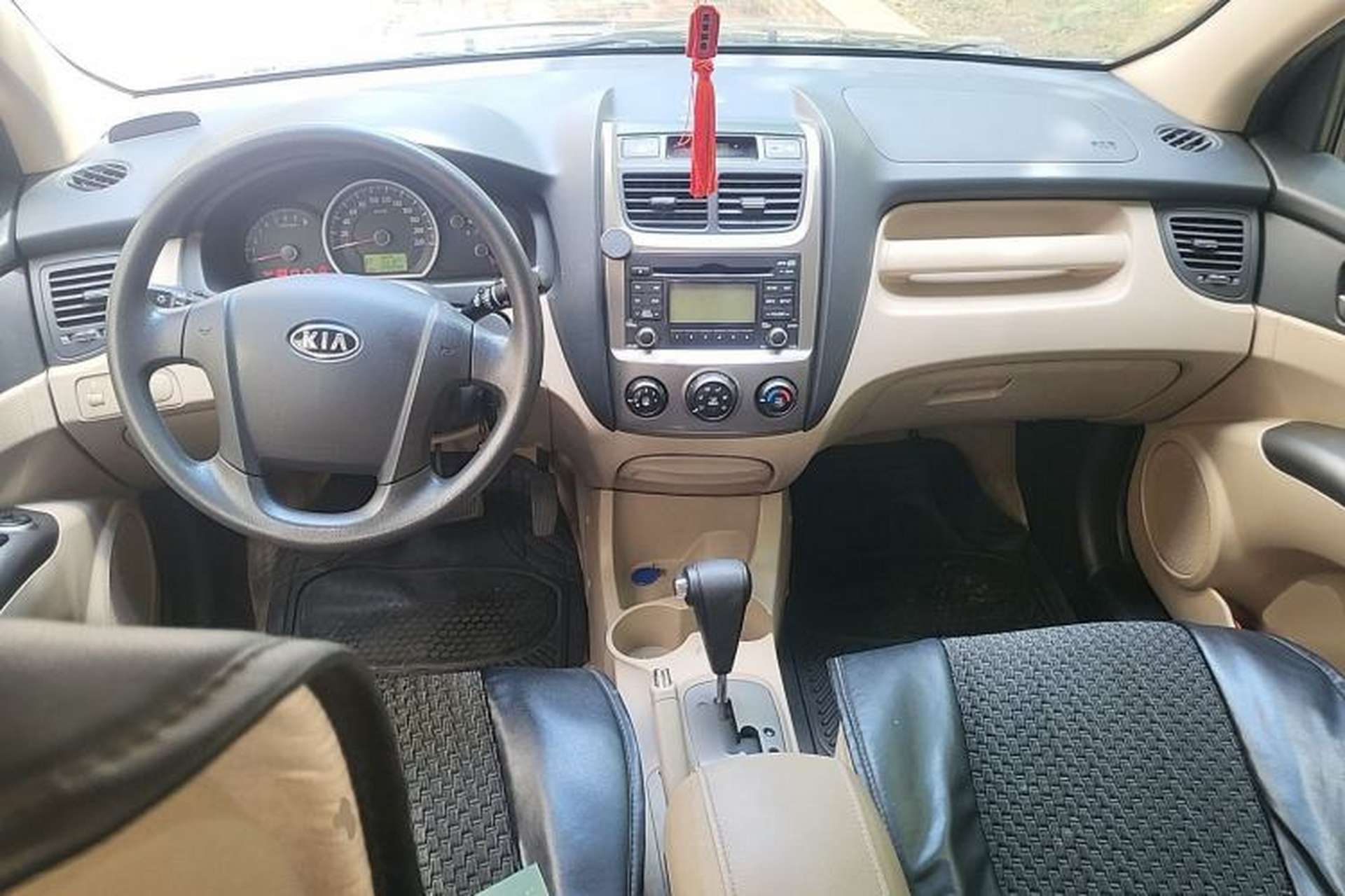 Used Kia Sportage 2009 2.0L Automatic 2WD GL Trim Center Console