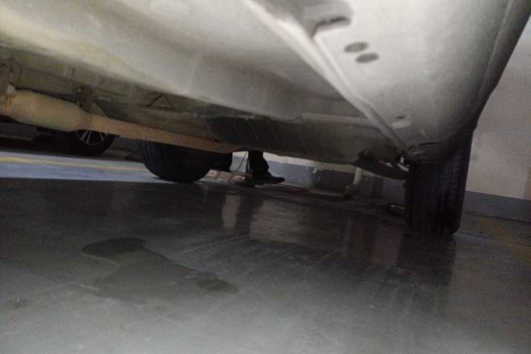 Used Kia Sportage 2009 2.0L Manual Two-Wheel-Drive GLS Chassis Front Left