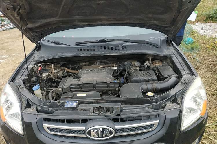 Used Kia Sportage 2009 2.0L Automatic Two-Wheel Drive GLS Engine Bay