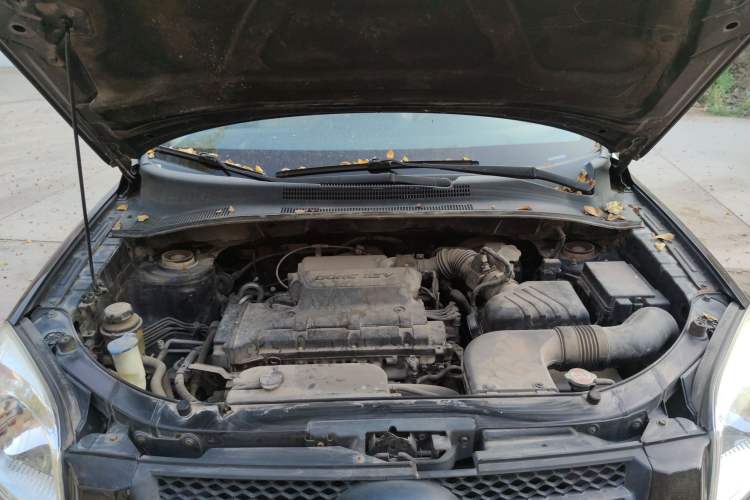 Used Kia Sportage 2009 2.0L Automatic Two-Wheel Drive GLS Engine Bay