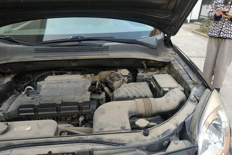 Used Kia Sportage 2009 2.0L Automatic Two-Wheel Drive GLS Engine Bay Left