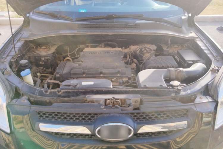 Used Kia Sportage 2009 2.0L Manual Two-Wheel-Drive GL Trim Engine Bay