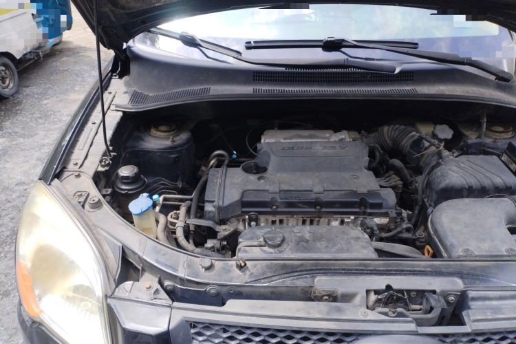 Used Kia Sportage 2009 2.0L Automatic 2WD GL Trim Engine Bay Right