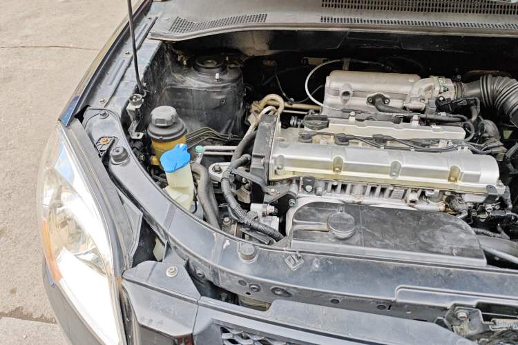 Used Kia Sportage 2009 2.0L Automatic Two-Wheel Drive GLS Engine Bay Right