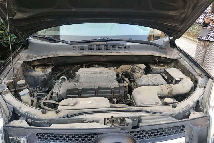 Used Kia Sportage 2009 2.0L Automatic Two-Wheel Drive GLS Engine Bay
