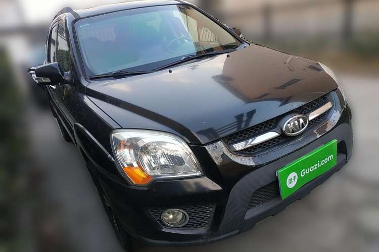Used Kia Sportage 2009 2.0L Automatic Two-Wheel Drive GLS Front Right 45 Deg