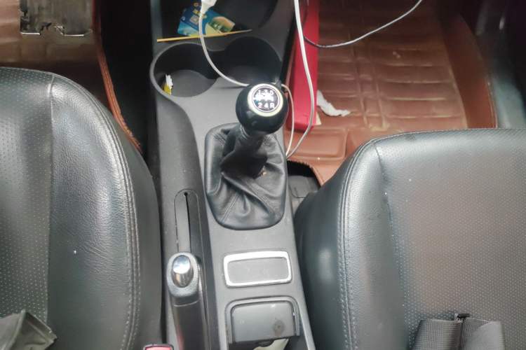 Used Kia Sportage 2009 2.0L Manual Two-Wheel-Drive GLS Gear Lever
