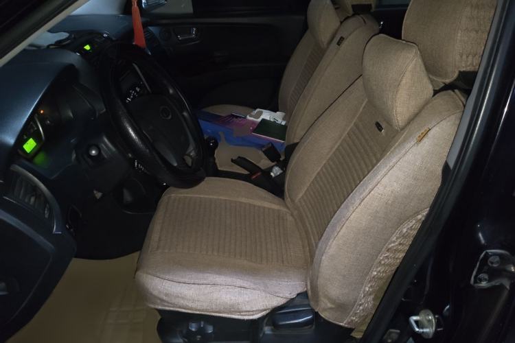 Used Kia Sportage 2009 2.0L Manual Two-Wheel-Drive GLS Left Front Seat