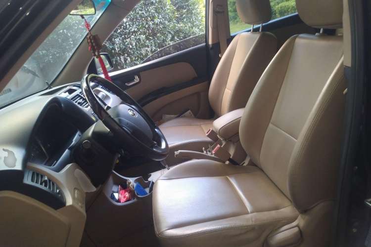 Used Kia Sportage 2009 2.0L Automatic Two-Wheel Drive GLS Left Front Seat