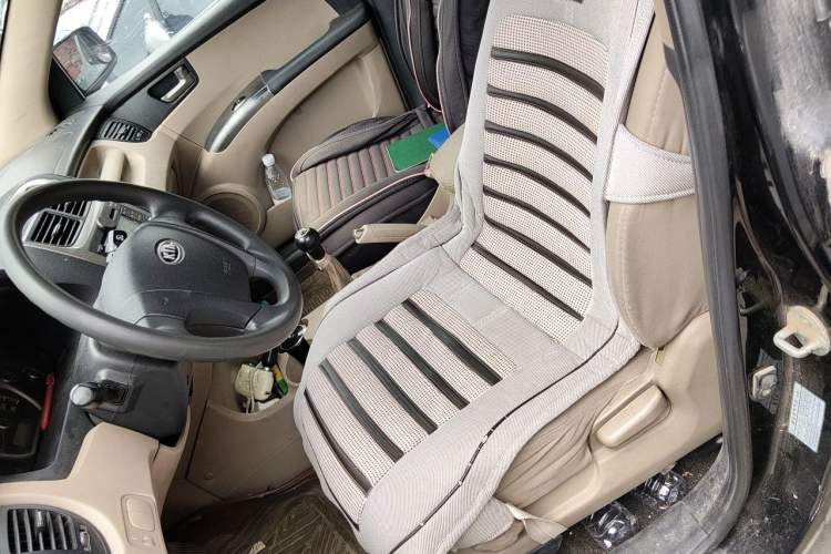 Used Kia Sportage 2009 2.0L Manual Two-Wheel-Drive GL Trim Left Front Seat