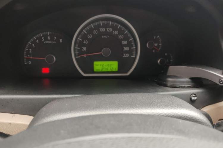Used Kia Sportage 2009 2.0L Manual Two-Wheel-Drive GL Trim Odometer Close Up
