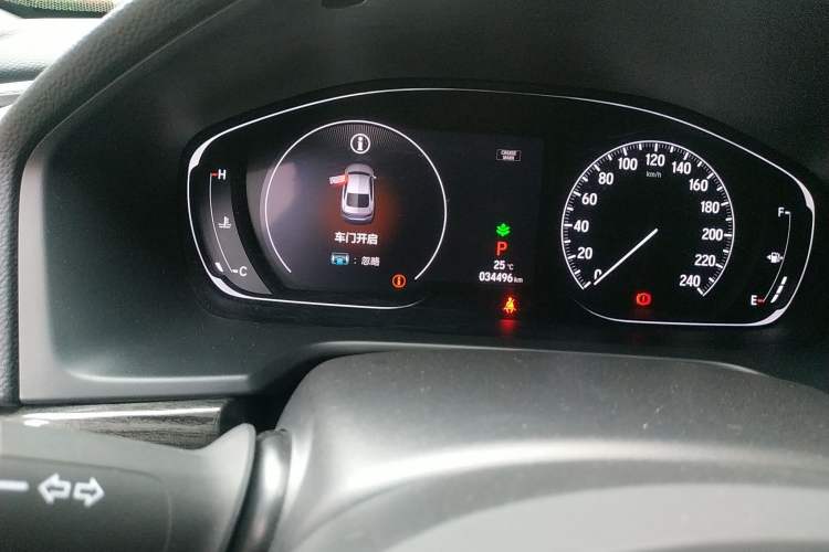 Used Kia Sportage 2009 2.0L Automatic Two-Wheel Drive GLS Odometer Close Up