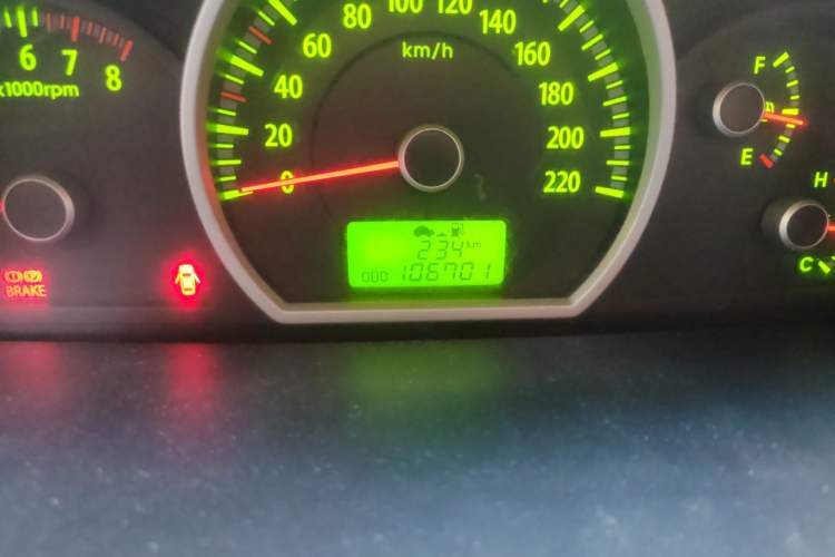 Used Kia Sportage 2009 2.0L Manual Two-Wheel-Drive GLS Odometer Close Up