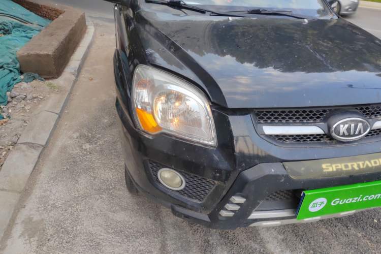 Used Kia Sportage 2009 2.0L Manual Two-Wheel-Drive GLS Right Front Headlight