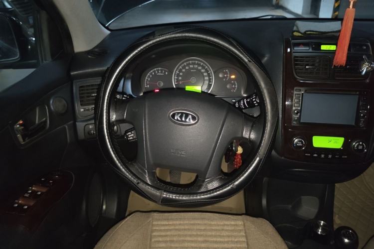 Used Kia Sportage 2009 2.0L Manual Two-Wheel-Drive GLS Steering Wheel