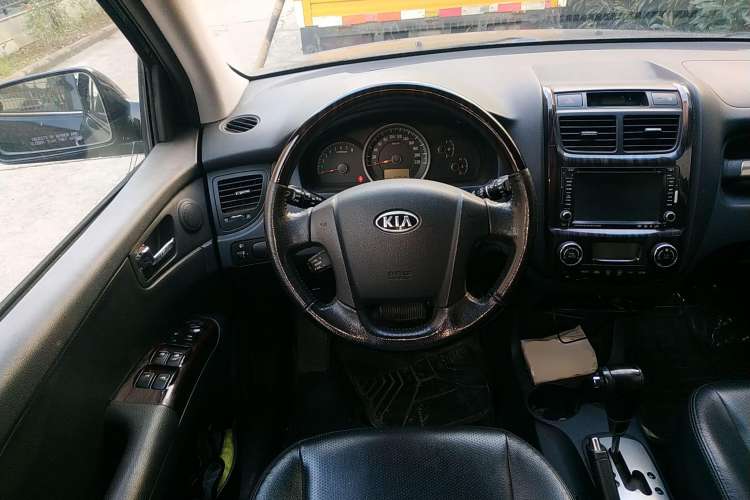 Used Kia Sportage 2009 2.0L Automatic Two-Wheel Drive GLS Steering Wheel