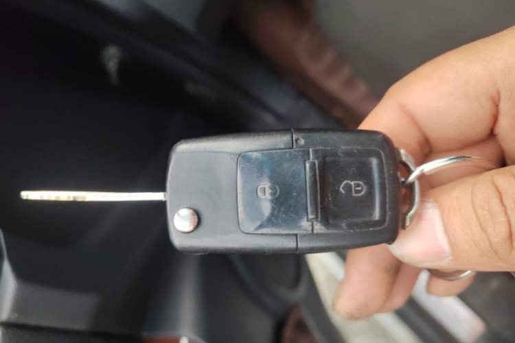 Used Kia Sportage 2009 2.0L Manual Two-Wheel-Drive GLS Vehicle Key