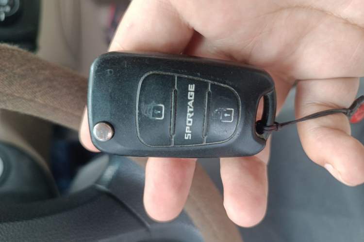 Used Kia Sportage 2009 2.0L Automatic 2WD GL Trim Vehicle Key