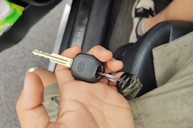Used Kia Sportage 2009 2.0L Manual Two-Wheel-Drive GLS Vehicle Key