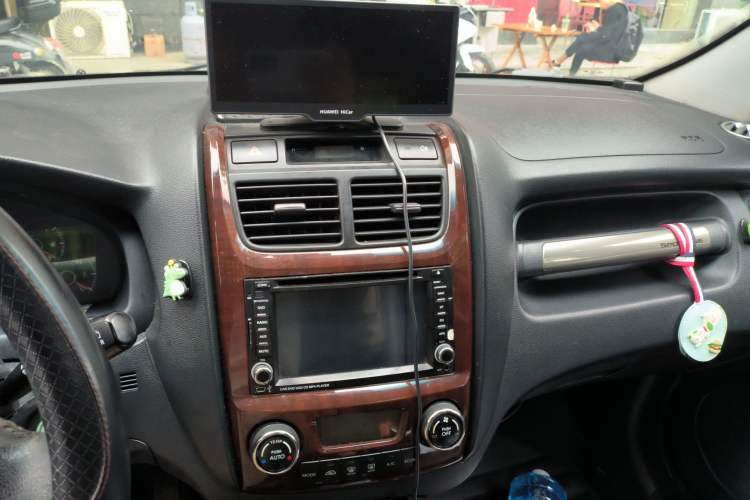 Used Kia Sportage 2009 2.0L Automatic Two-Wheel Drive GLS Audio And AC Panel