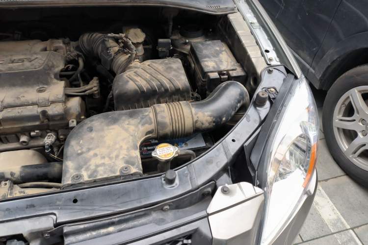 Used Kia Sportage 2009 2.0L Automatic Two-Wheel Drive GLS Engine Bay Left