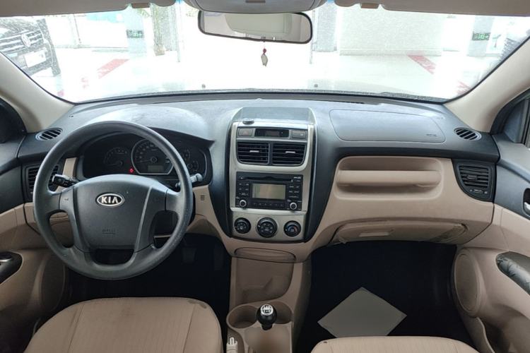 Used Kia Sportage 2009 2.0L Manual Two-Wheel-Drive GL Trim Center Console