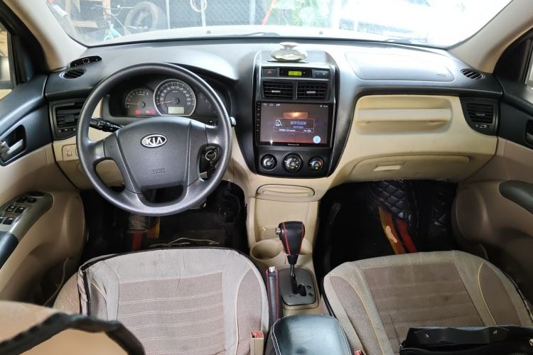 Used Kia Sportage 2009 2.0L Automatic 2WD GL Trim Center Console