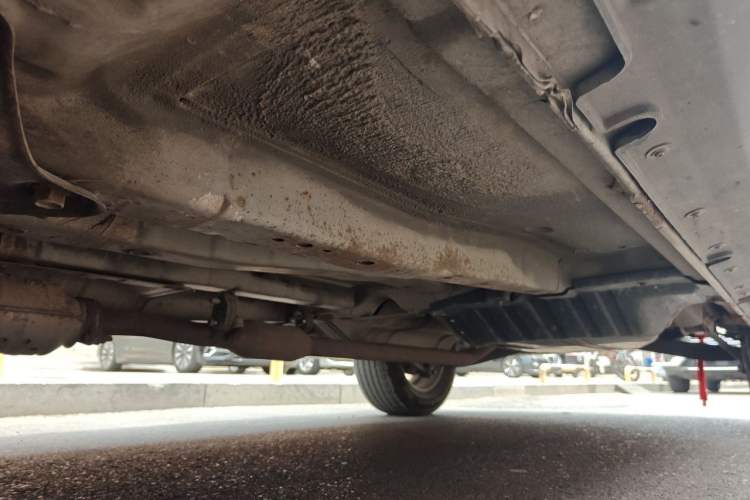 Used Kia Sportage 2009 2.0L Manual Two-Wheel-Drive GLS Chassis Front Left
