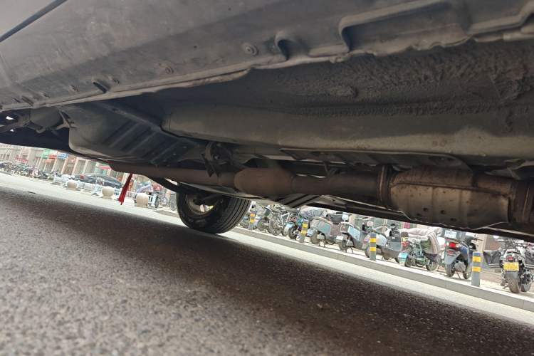 Used Kia Sportage 2009 2.0L Manual Two-Wheel-Drive GLS Chassis Front Right